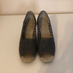 Toms wedges size 6.5